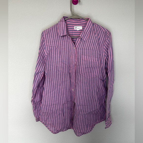 Gap Boyfriend Fit Button Down - Picture 1 of 3